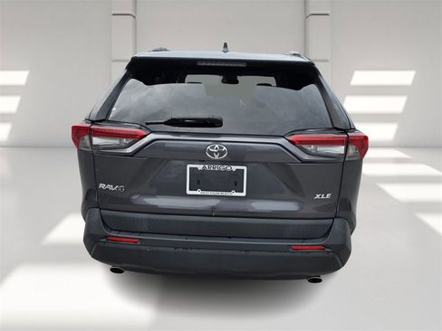 Used 2019 Toyota RAV4 XLE image 5