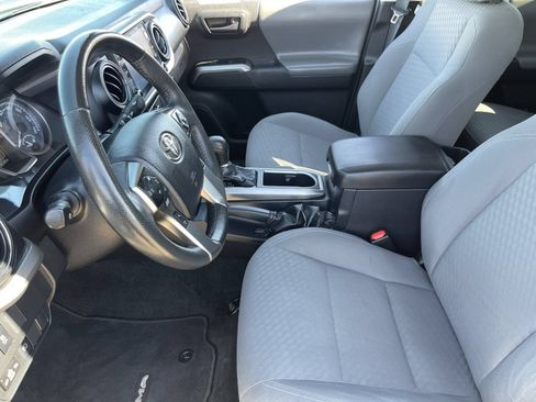 Used 2021 Toyota Tacoma SR5 RWD image 20
