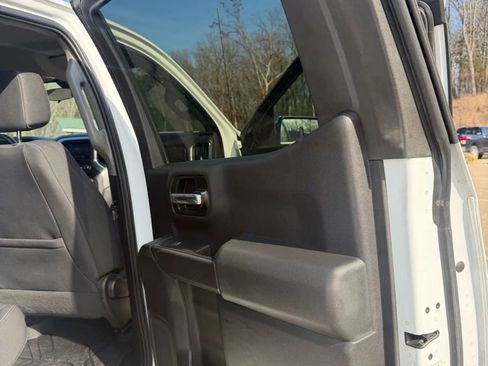 Used 2019 Chevrolet Silverado 1500 LT w/ All-Star Edition image 18