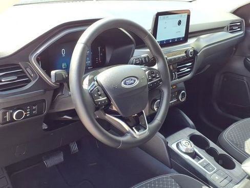 Certified 2023 Ford Escape Active AWD/4WD image 13