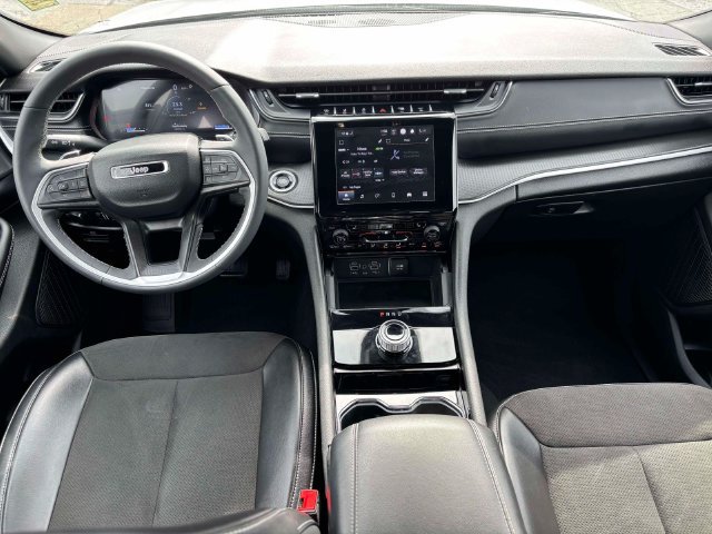 Used 2023 Jeep Grand Cherokee L Laredo AWD/4WD image 32