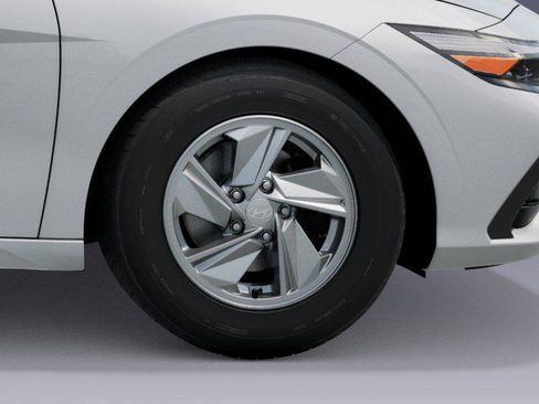 New 2026 Hyundai Elantra SE FWD image 8
