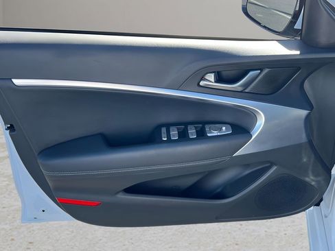 Used 2020 Genesis G70 2.0T image 22