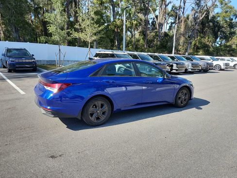 Used 2023 Hyundai Elantra SEL image 5