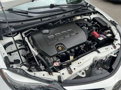 Used 2019 Toyota Corolla SE FWD image 30