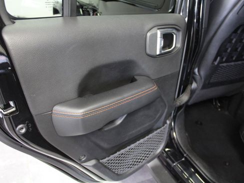 Used 2022 Jeep Gladiator Mojave w/ LED Lighting Group AWD/4WD image 22