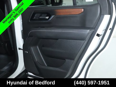 Used 2025 GMC Yukon Denali AWD/4WD image 36