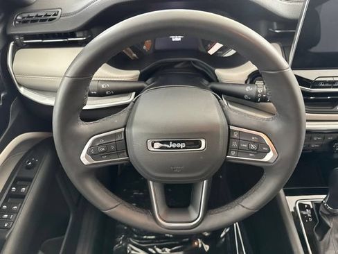 Used 2025 Jeep Compass Limited AWD/4WD image 29