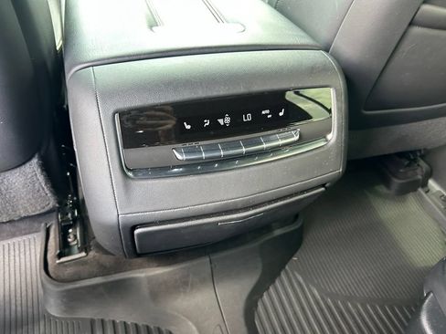 Used 2022 Cadillac Escalade ESV Premium Luxury w/ Performance Package AWD/4WD image 42