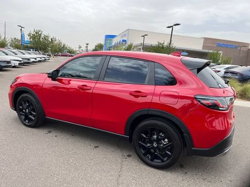 Certified 2025 Honda HR-V Sport image 9