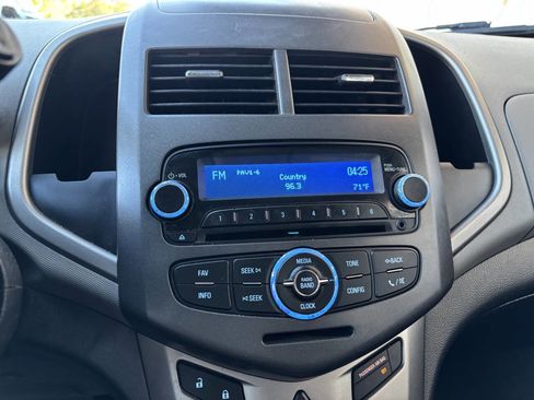 Used 2015 Chevrolet Sonic LT image 21