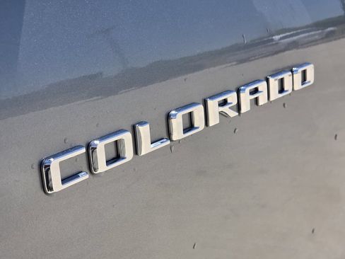 Used 2025 Chevrolet Colorado LT RWD image 8