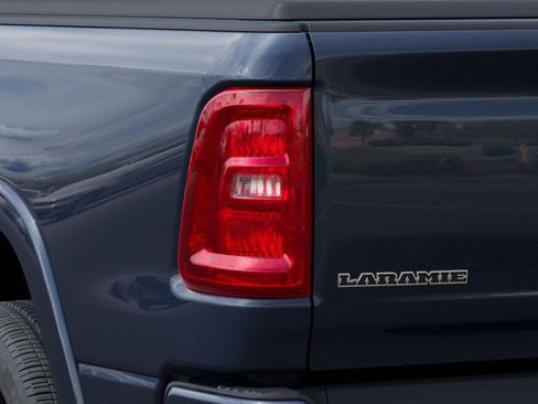 New 2026 RAM 1500 Laramie AWD/4WD image 10