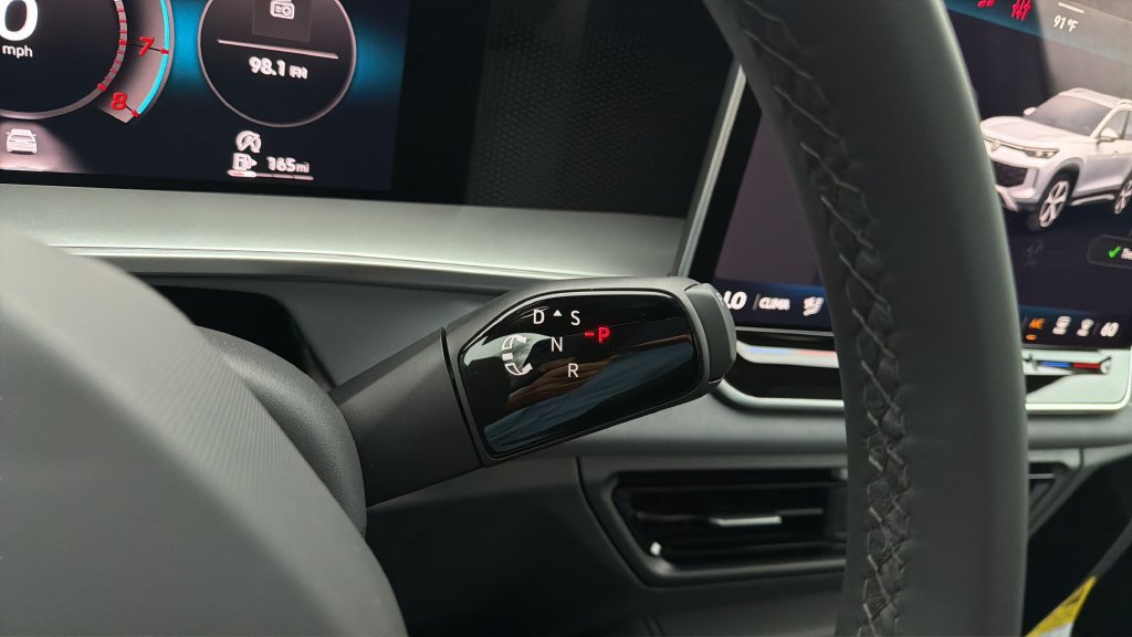 New 2026 Volkswagen Tiguan SE R-Line FWD image 15