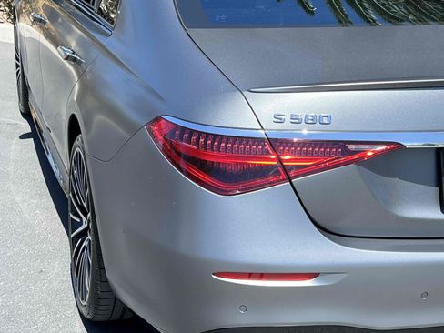Used 2023 Mercedes-Benz S 580 4MATIC Sedan image 16