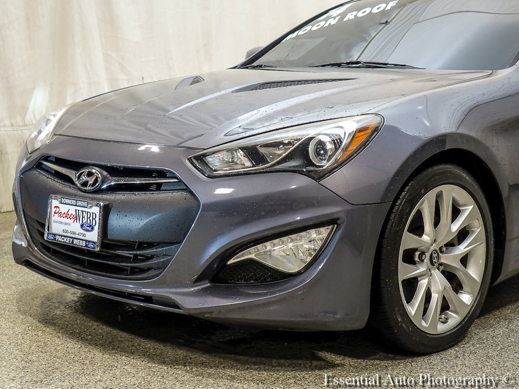 Used 2014 Hyundai Genesis 2.0T RWD image 3