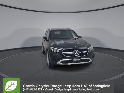 Used 2023 Mercedes-Benz GLC 300 4MATIC image 4