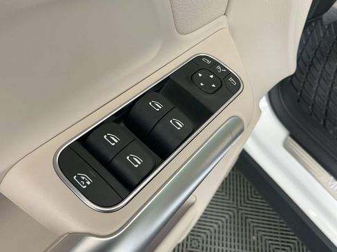 Used 2024 Mercedes-Benz GLA 250 4MATIC image 21