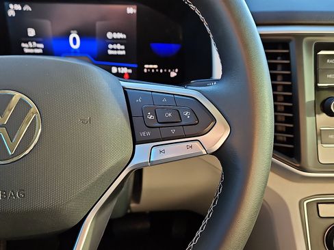 Certified 2022 Volkswagen Atlas SE image 19