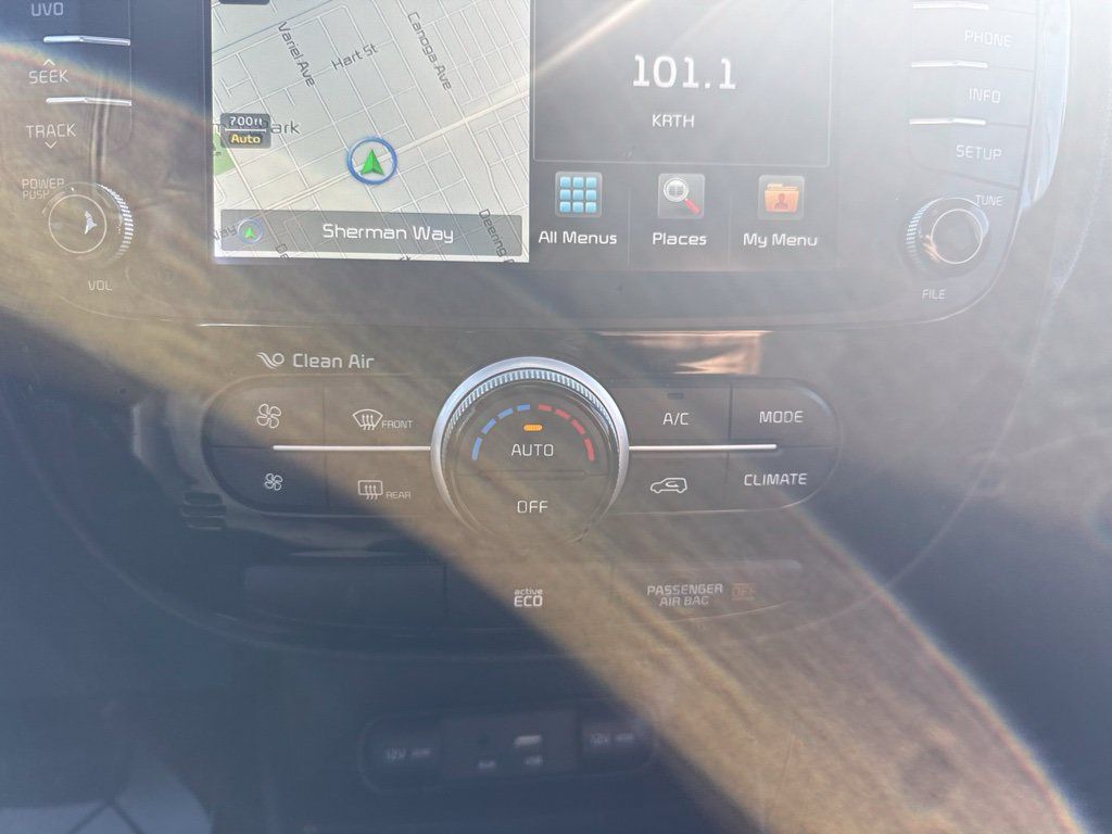 Used 2015 Kia Soul ! w/ Sun & Sound Package FWD image 15