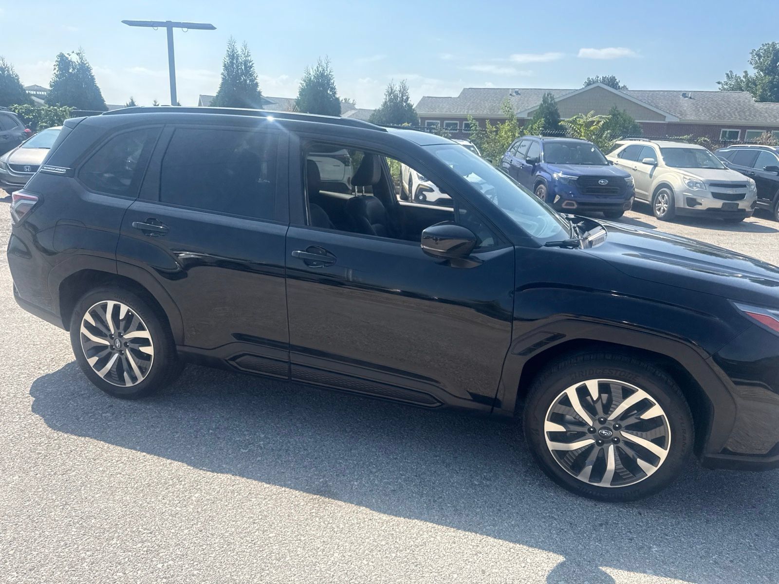 Used 2025 Subaru Forester Touring AWD/4WD image 11