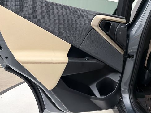 Used 2025 BMW X3 xDrive30i w/ Convenience Package image 24