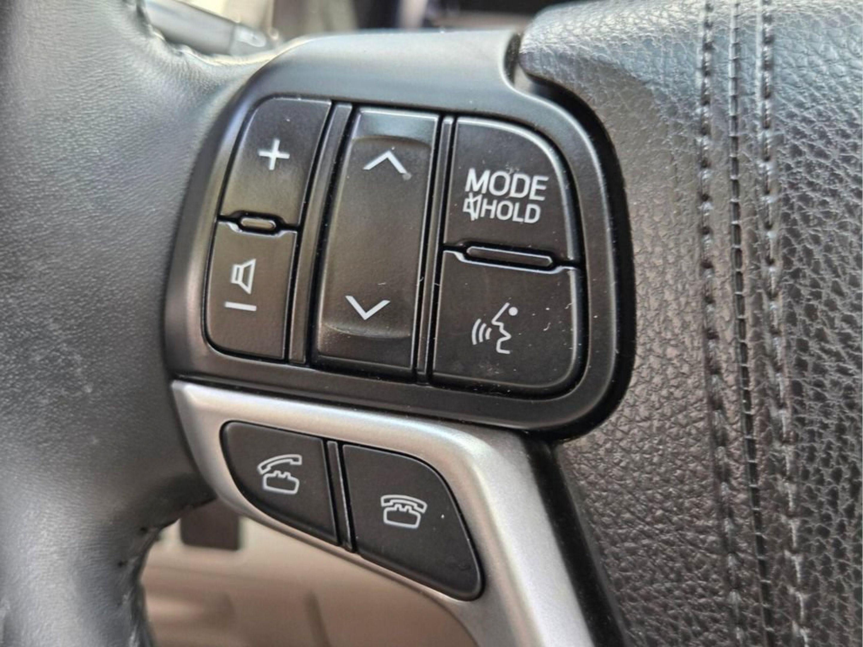 Used 2016 Toyota Highlander Limited AWD/4WD image 31