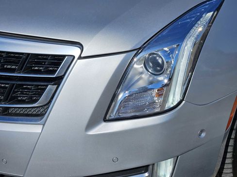 Used 2017 Cadillac XTS Luxury w/ Driver Awareness Package image 7