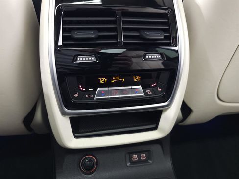 Used 2019 BMW X7 xDrive40i w/ Premium Package image 41