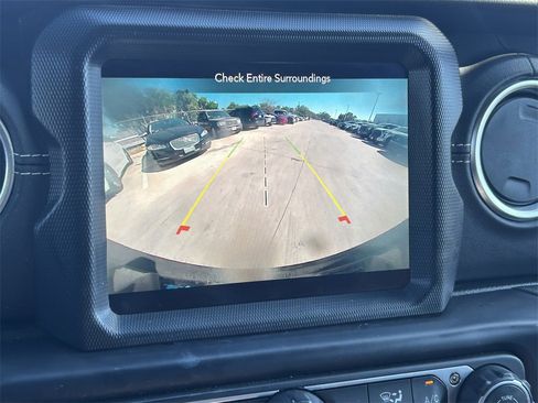 Used 2023 Jeep Wrangler Unlimited Sahara w/ Cold Weather Group image 38