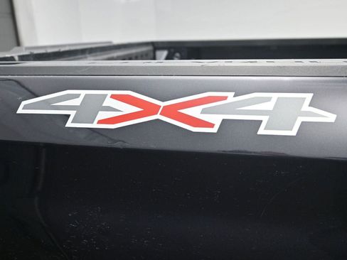 Used 2023 Chevrolet Silverado 1500 LT image 13