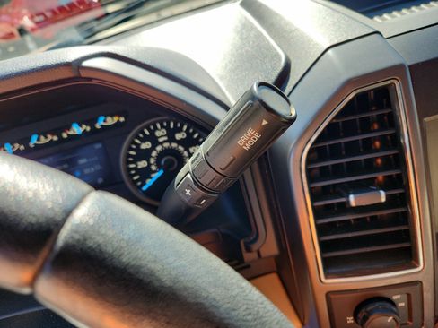 Used 2018 Ford F150 XLT w/ Equipment Group 302A Luxury image 28