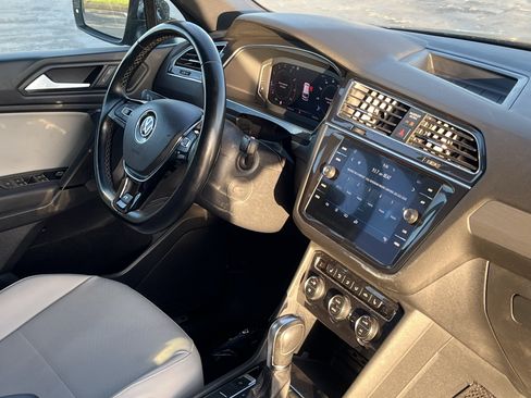 Used 2019 Volkswagen Tiguan SEL Premium R-Line FWD image 13