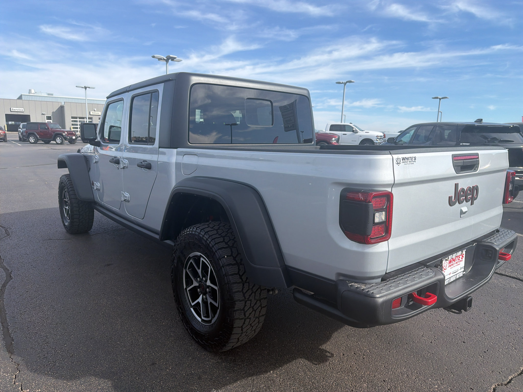 Used 2024 Jeep Gladiator Rubicon w/ Convenience Group AWD/4WD image 7