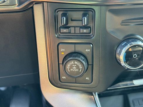 Used 2022 Ford F150 Platinum w/ Max Trailer Tow Package image 25