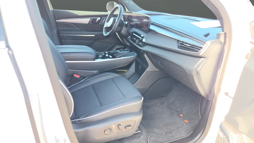 Used 2026 Buick Enclave Preferred AWD/4WD image 14