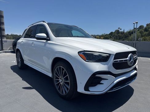 Used 2026 Mercedes-Benz GLE 450 4MATIC image 3