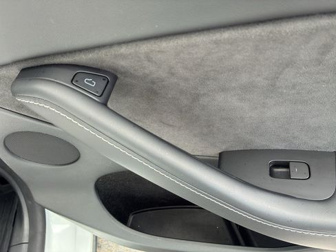 Used 2022 Tesla Model Y Performance AWD/4WD image 41