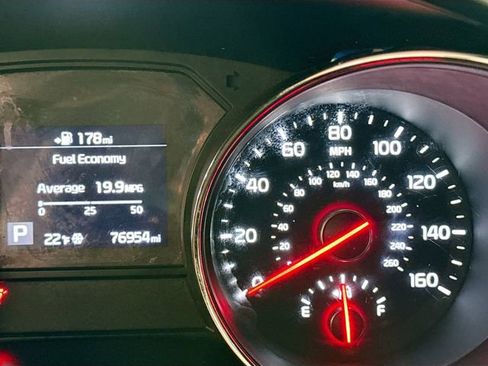 Used 2021 Kia Sedona EX image 13