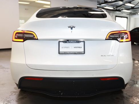 Used 2021 Tesla Model Y Long Range image 6
