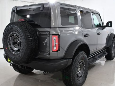 New 2025 Ford Bronco Badlands image 12