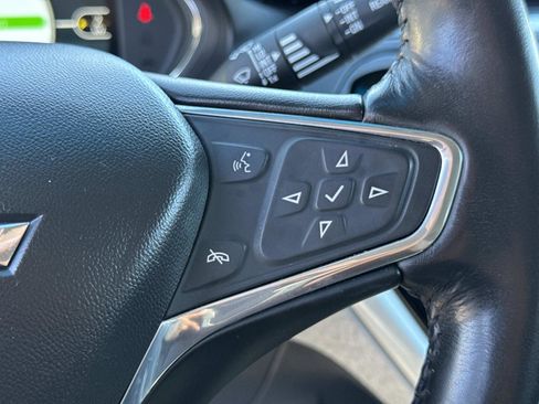 Used 2020 Chevrolet Bolt Premier w/ Infotainment Package image 10