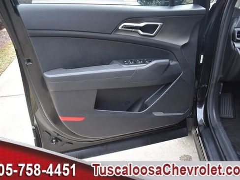 Used 2024 Kia Sportage LX image 16