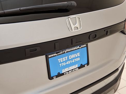 Used 2025 Honda Pilot Elite image 23