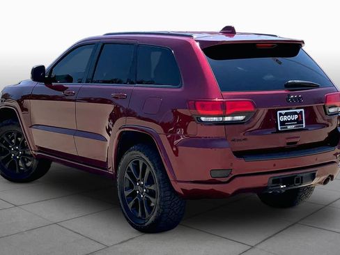 Used 2020 Jeep Grand Cherokee Altitude AWD/4WD image 11