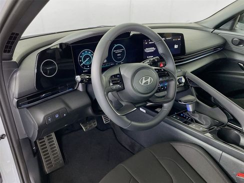 Certified 2026 Hyundai Elantra Sport FWD image 13