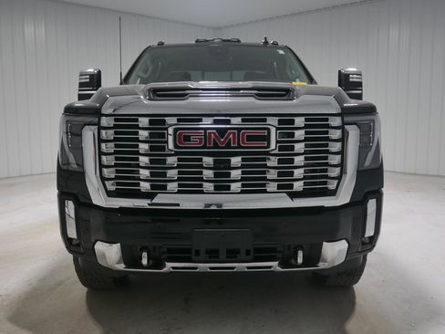 Used 2024 GMC Sierra 2500 Denali w/ Denali Reserve Package image 2