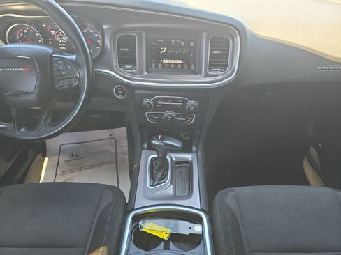 Used 2021 Dodge Charger SXT RWD image 11