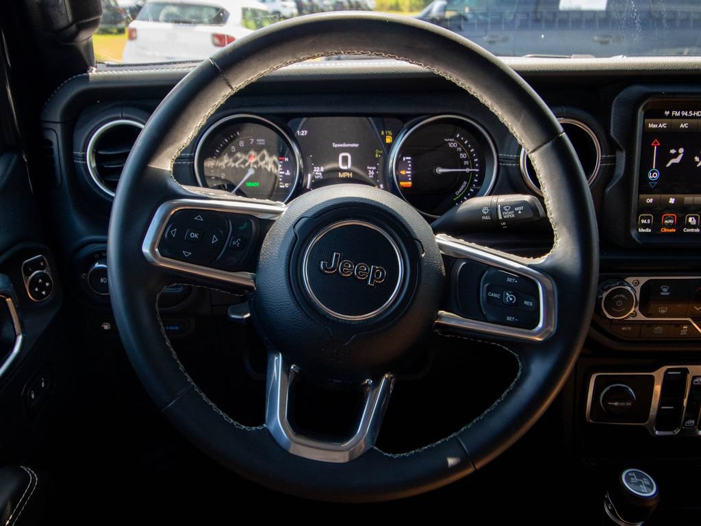 Used 2023 Jeep Wrangler Unlimited Sahara AWD/4WD image 23
