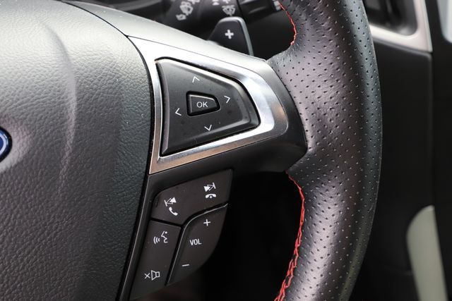 Used 2020 Ford Edge ST-Line w/ Cold Weather Package AWD/4WD image 25